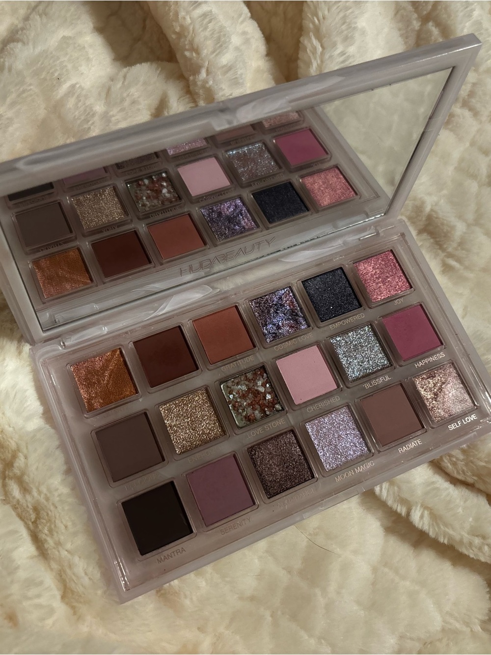 Huda Beauty Rose Quartz Eyeshadow Palette NIB